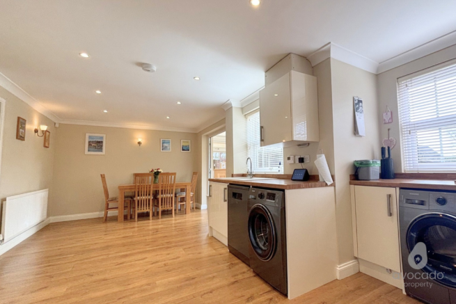 Master Close, Woodley, Reading, Berkshire, RG5 photo 4