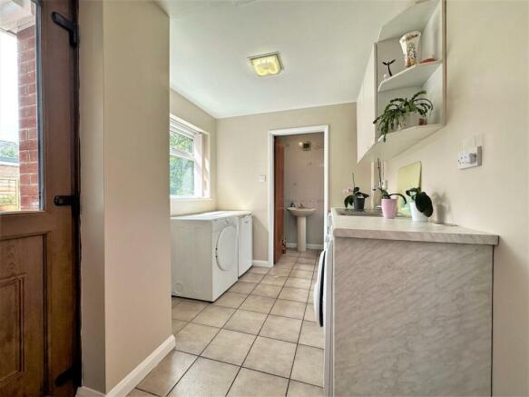 Utility Room 998