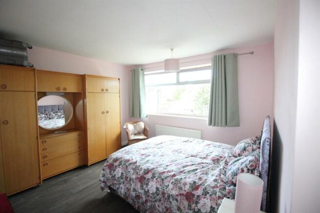 Bedroom 2.JPG