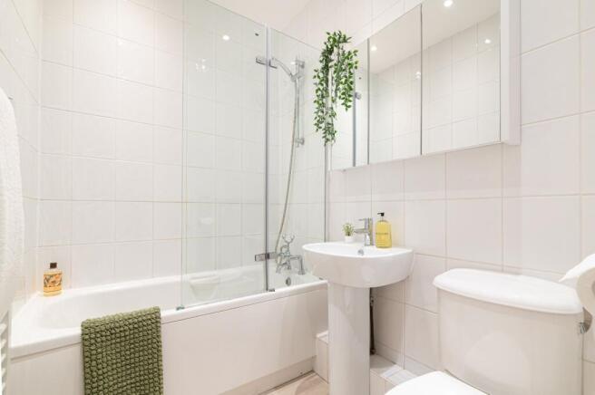 Lynn Road, London, SW12 photo 4
