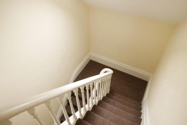 Studio to rent Image 6
