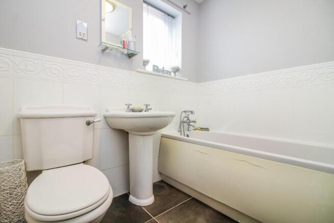 ,bathroom.jpg