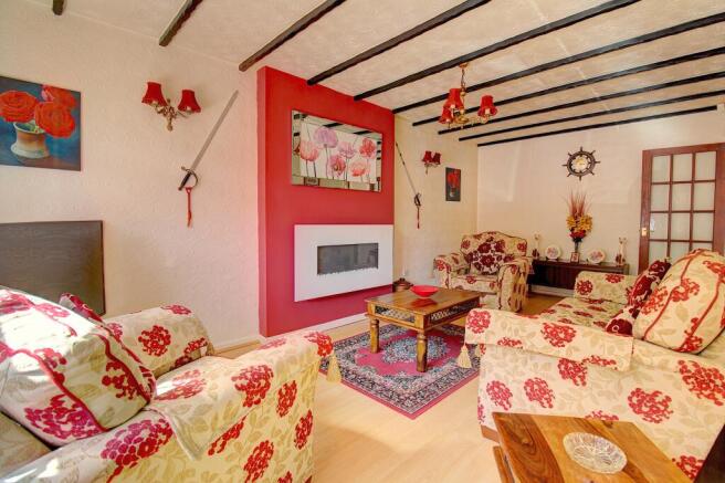 Lounge (alt view)