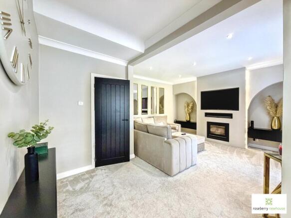 3 bed Semi-Detached for sale Image 5
