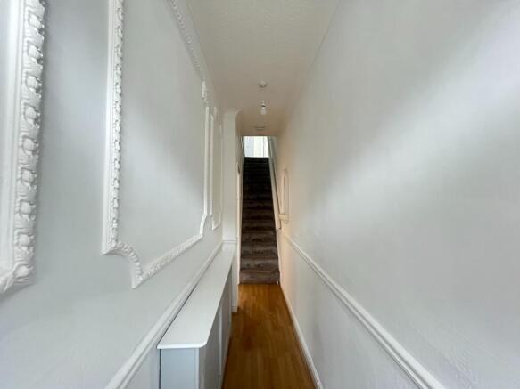 3 bed Terraced to rent Image 5