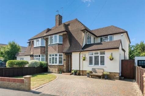 The Greenway, Ickenham,