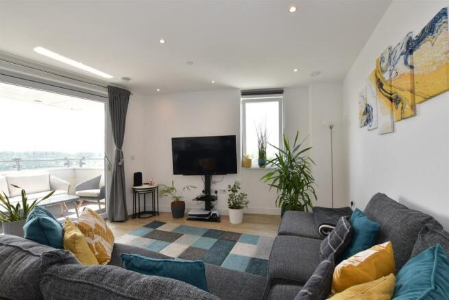 Lounge/Kitchen/Dining Room