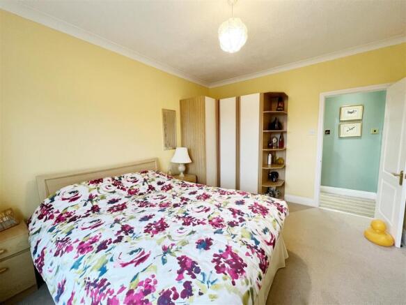 Bedroom 2 pic 2.jpg