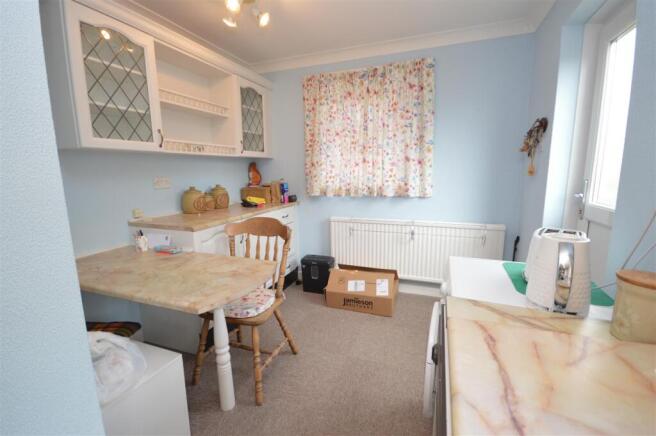3 bed Semi-Detached for sale Image 7