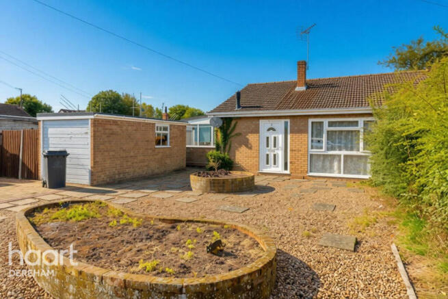 2-bed semi-detached on Cherry Tree Close, Dereham, £200,000