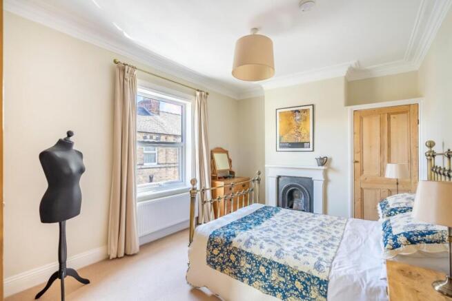 2 bed Terraced for sale Image 8