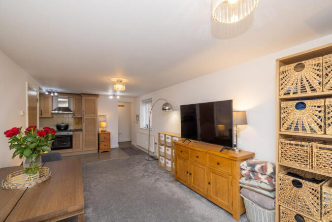1 bed Flat for sale Image 8