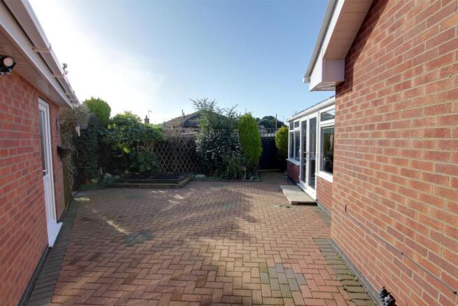 img_0022-img_0024.jpg