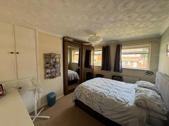 3 bed Semi-Detached to rent Image 11