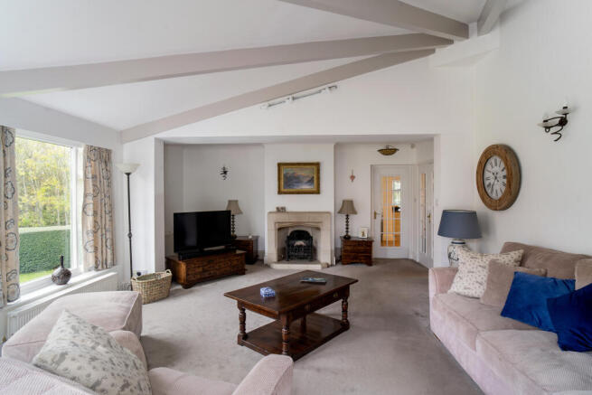 Sittin room 1