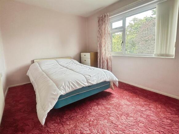 Bedroom 2.JPG