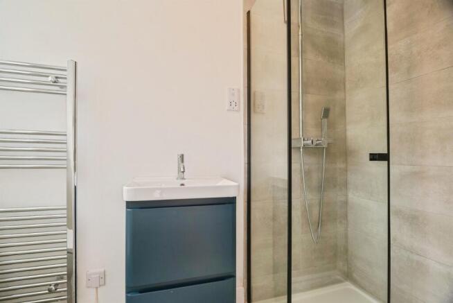 2 bed Flat for sale Image 9