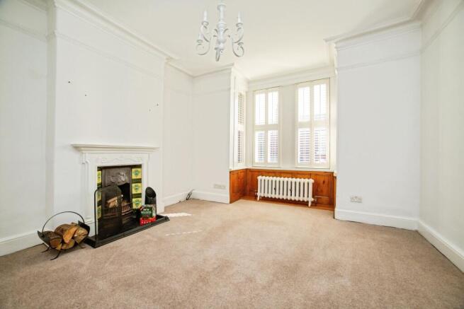 4 bed Semi-Detached for sale Image 6