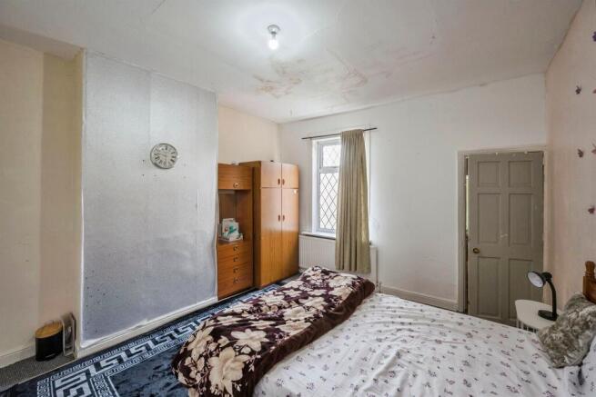 3 bed Terraced for sale Image 10