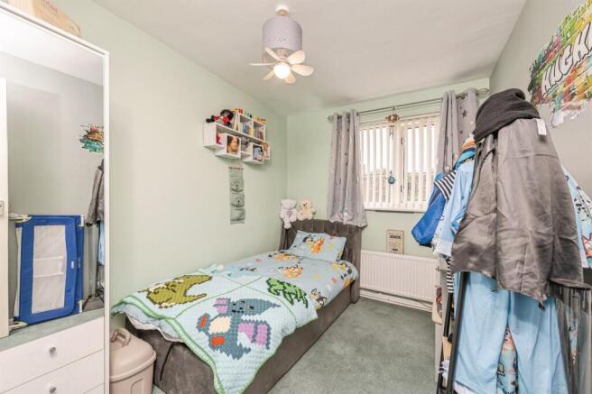 3 bed Ground Flat for sale Image 8