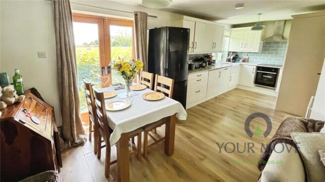 Kitchen/Dining