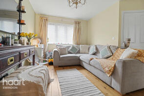 17, Kurmanski Close, Swindon SN25 4EF