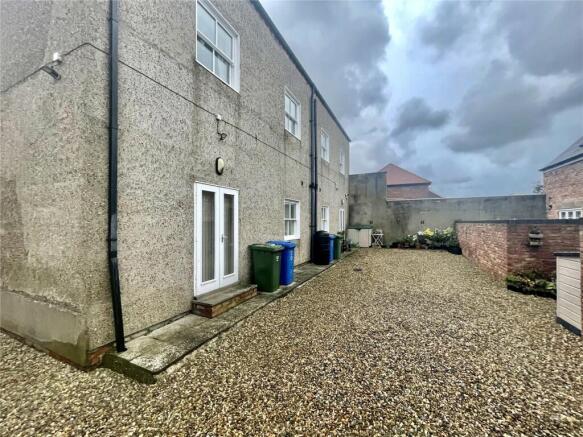 2 bed Apartment for sale Image 12