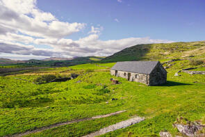 Maes Y Llech, Road From Cae Glan Yr Afon Northeastwards To Cae Glas, Garndolbenmaen LL51 9BQ