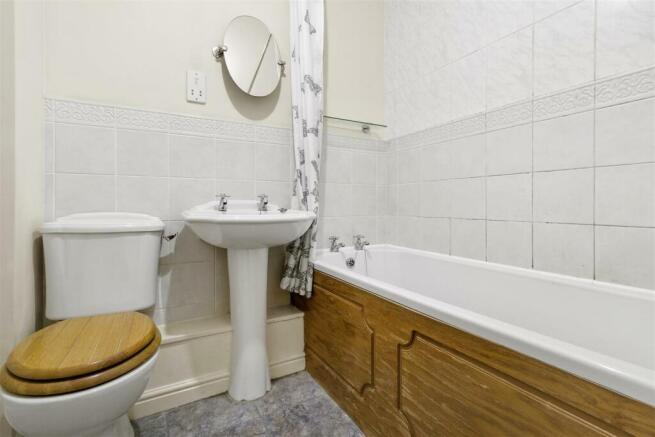 Bathroom.jpg