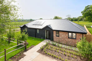 1, White House Farm Gardens, Stilebridge Lane, Linton ME17 4DE