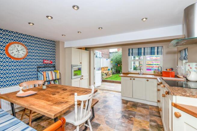 Kitchen Diner: