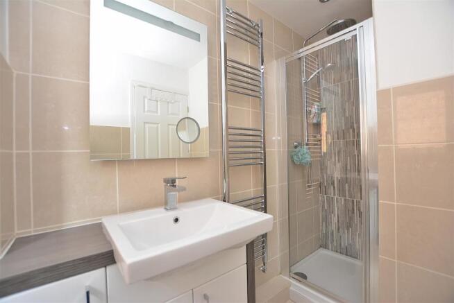 EN SUITE