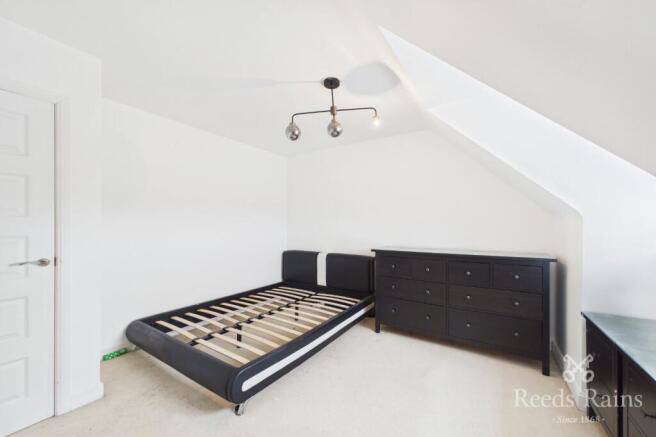 3 bed Semi-Detached for sale Image 10
