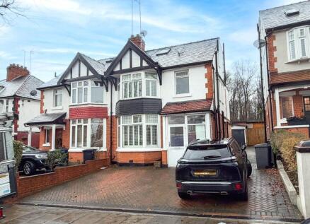 Hollickwood Avenue, London