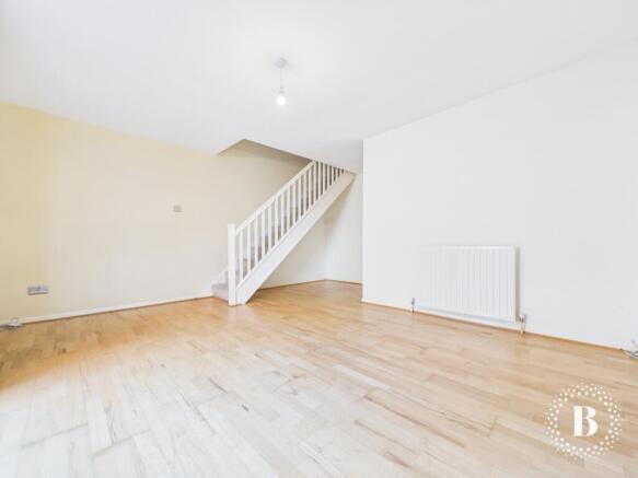 3 bed Semi-Detached to rent Image 4