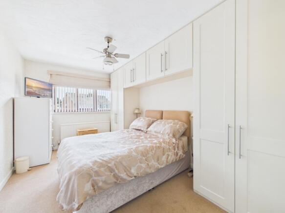 4 bed Detached for sale Image 11