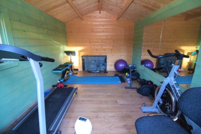 Log cabin