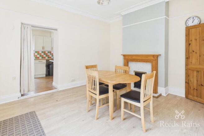 4 bed Semi-Detached for sale Image 7