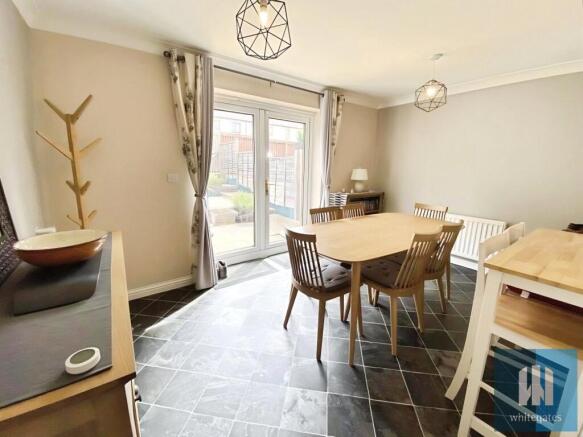 4 bed Town House for sale Image 4