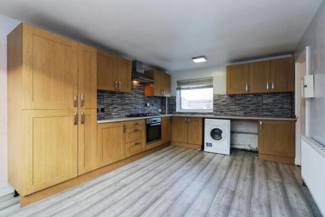 3 bed Semi-Detached for sale Image 5