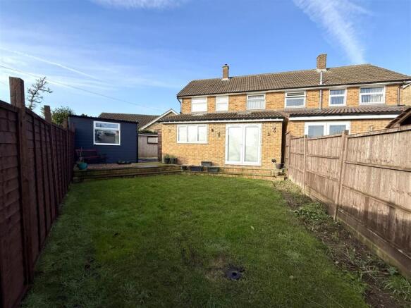 horsley crescent garden.jpg