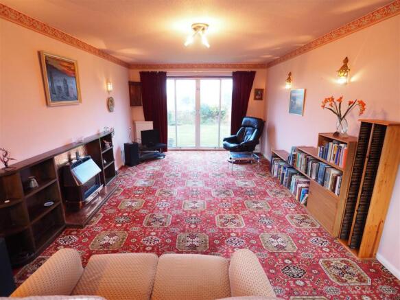 Large Lounge 669