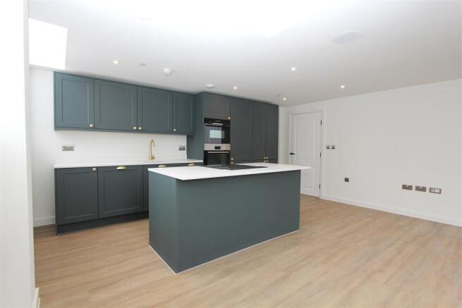 Kitchen 3.JPG