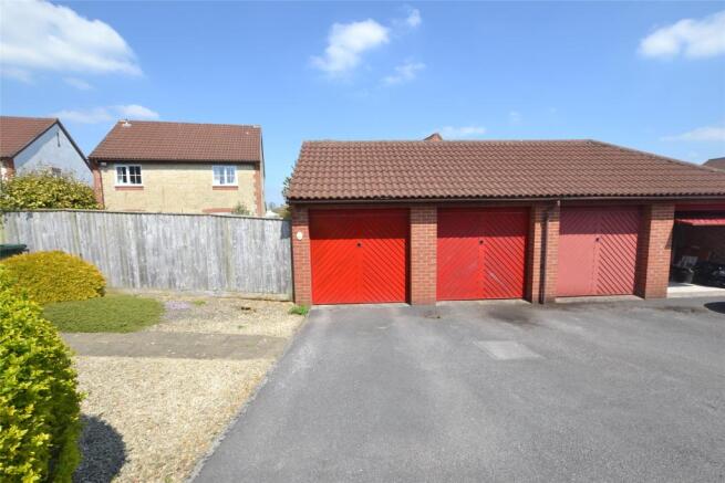 Garage & Parking Space