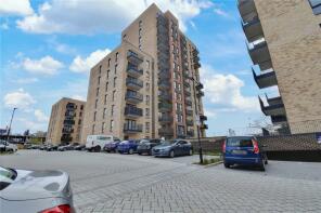 Flat 153, Repton House, Sydney Road, Watford WD18 7ES