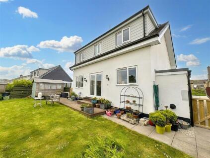 Ashton, Modern detached home near to coast