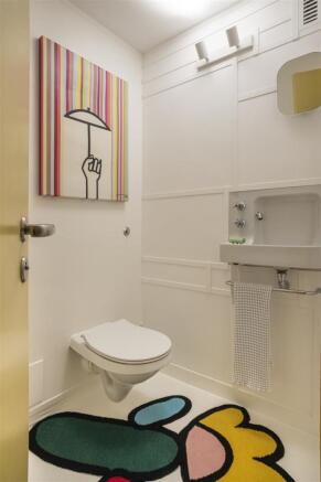 312_WilloughbyHouse_toilet_08.jpg