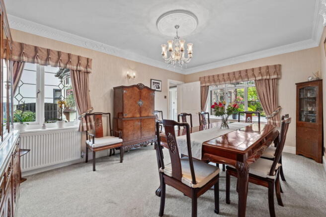 4 bed Detached for sale Image 5