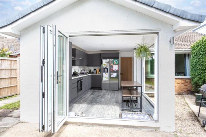 3 bed Bungalow for sale Image 12