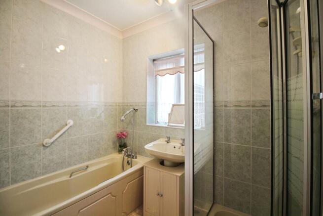 3 bed Semi-Detached for sale Image 12